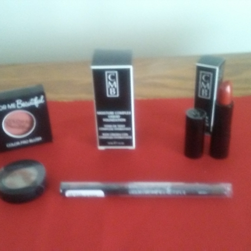 Color Me Beautiful Makeup Collection (warm)